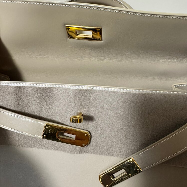 エルメス ケリー （ブランドバッグ）の商品画像 - 査定依頼日：2025年5月15日 - 最高査定価格：15,000,000円