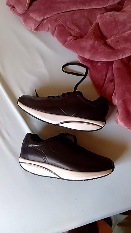 スニカー（古着・ファッション）の商品画像 - 査定依頼日：2026年2月3日 - 最高査定価格：100,000円