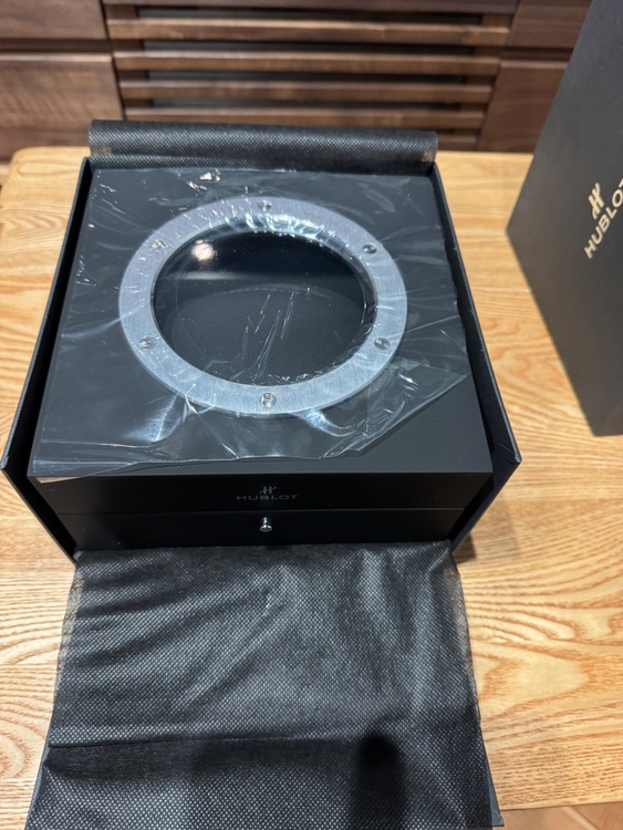 ビックバンウニコ（高級時計）の商品画像 - 査定依頼日：2026年4月1日 - 最高査定価格：1,250,000円