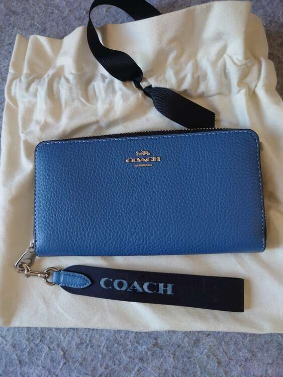 財布（ブランド財布・小物）の商品画像 - 査定依頼日：2025年3月19日 - 最高査定価格：5,000円