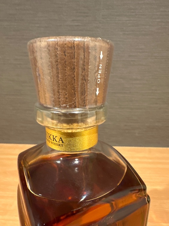 ザ・ニッカ12（お酒）の商品画像 - 査定依頼日：2025年11月20日 - 最高査定価格：11,000円