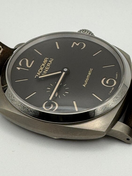 パネライ ラジオミール PAM0061（高級時計）の商品画像 - 査定依頼日：2025年4月9日 - 最高査定価格：700,000円