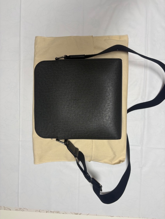 タイガ アントン ショルダーバッグ ポシェット（ブランドバッグ）の商品画像 - 査定依頼日：2025年9月26日 - 最高査定価格：50,000円