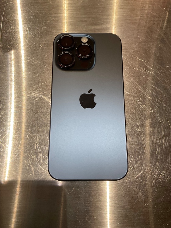 iPhone iPhone 15 Pro 128GB SIMフリー（スマホ）の商品画像 - 査定依頼日：2026年8月1日 - 最高査定価格：79,000円