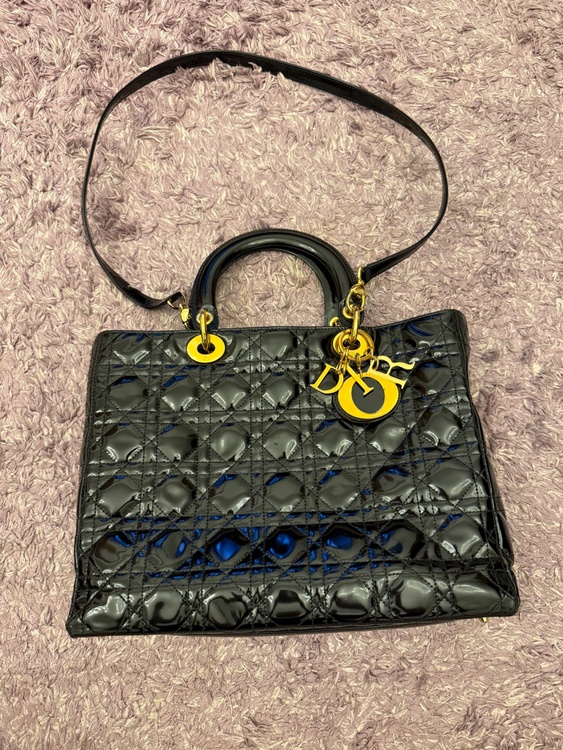 Christian Dior ヴィンテージ レディディオール ラージ カナージュ パテント ブラック ゴールド金具（ブランドバッグ）の商品画像 - 査定依頼日：2026年9月13日 - 最高査定価格：100,000円