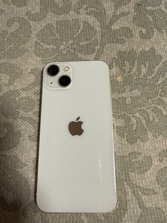 iPhone iPhone 13 256GB au（スマホ）の商品画像 - 査定依頼日：2026年9月8日 - 最高査定価格：43,000円