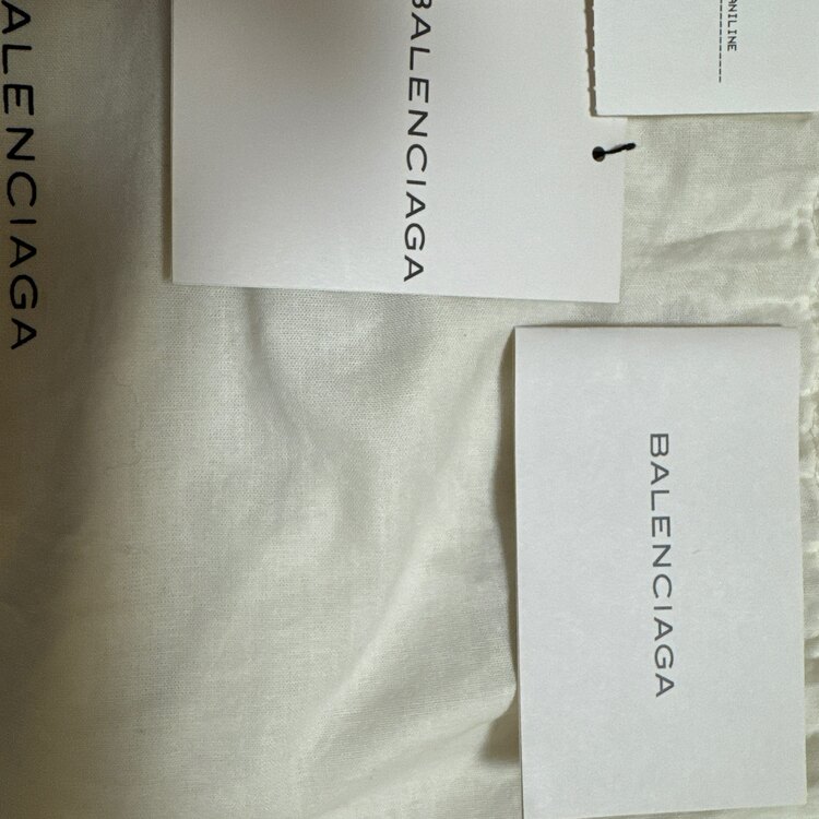 バレンシアガ  （ブランドバッグ）の商品画像 - 査定依頼日：2025年3月30日 - 最高査定価格：95,000円