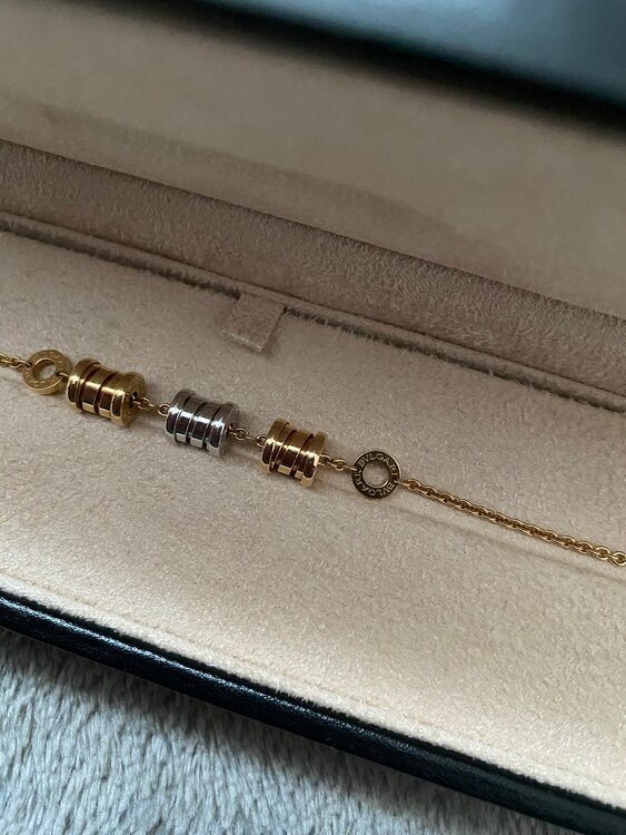 BVLGARI ビーゼロワン（金・貴金属）の商品画像 - 査定依頼日：2025年1月24日 - 最高査定価格：200,000円