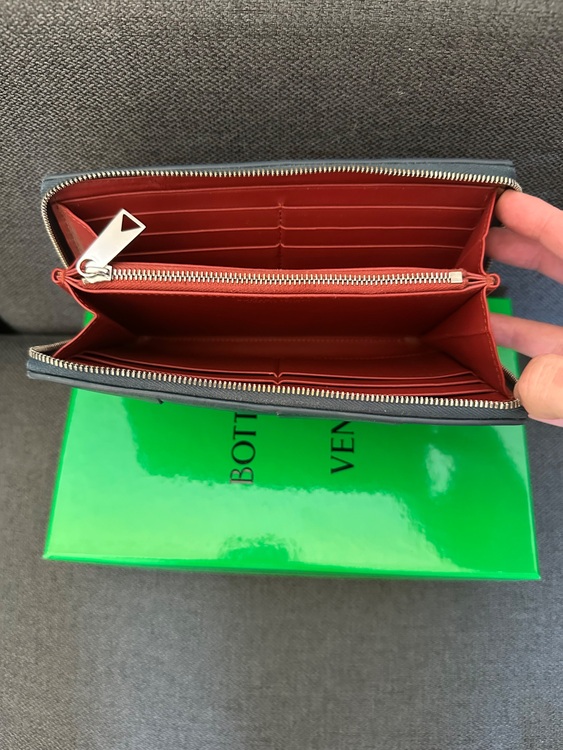 ボッテガ・ヴェネタ  （ブランドバッグ）の商品画像 - 査定依頼日：2025年9月7日 - 最高査定価格：50,000円