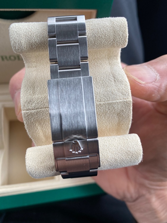 ロレックス エクスプローラー 21427（高級時計）の商品画像 - 査定依頼日：2025年7月16日 - 最高査定価格：1,050,000円