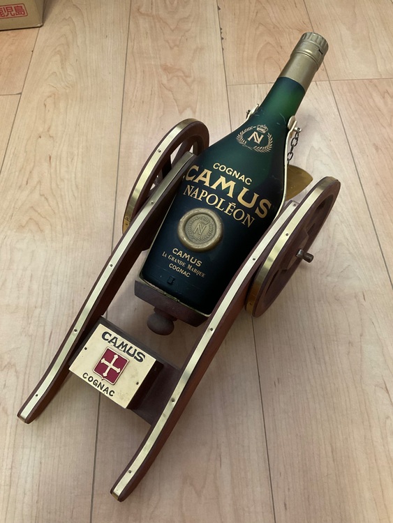 カミュ　ナポレオン　ラグラン　マルキ（お酒）の商品画像 - 査定依頼日：2025年8月16日 - 最高査定価格：300円
