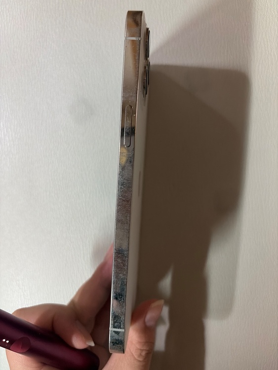 iPhone iPhone 12 Pro Max 512GB docomo（スマホ）の商品画像 - 査定依頼日：2026年8月18日 - 最高査定価格：50,000円
