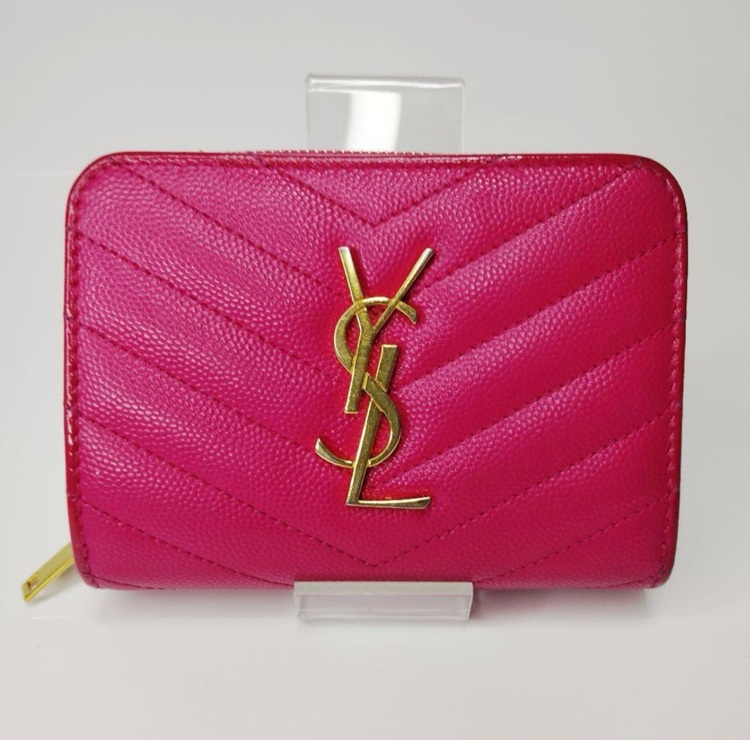 イブサンローラン  （ブランドバッグ）の商品画像 - 査定依頼日：2025年8月17日 - 最高査定価格：15,000円