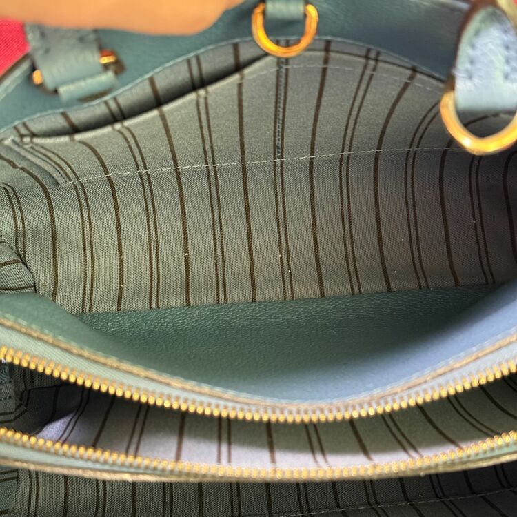 M44314（ブランドバッグ）の商品画像 - 査定依頼日：2025年10月10日 - 最高査定価格：160,000円