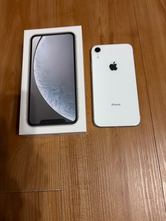 iPhoneXR 128GB docomo（スマホ）の商品画像 - 査定依頼日：2026年1月10日 - 最高査定価格：14,000円