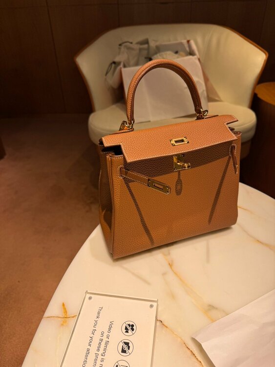 ケリー25（ブランドバッグ）の商品画像 - 査定依頼日：2026年4月19日 - 最高査定価格：3,800,000円