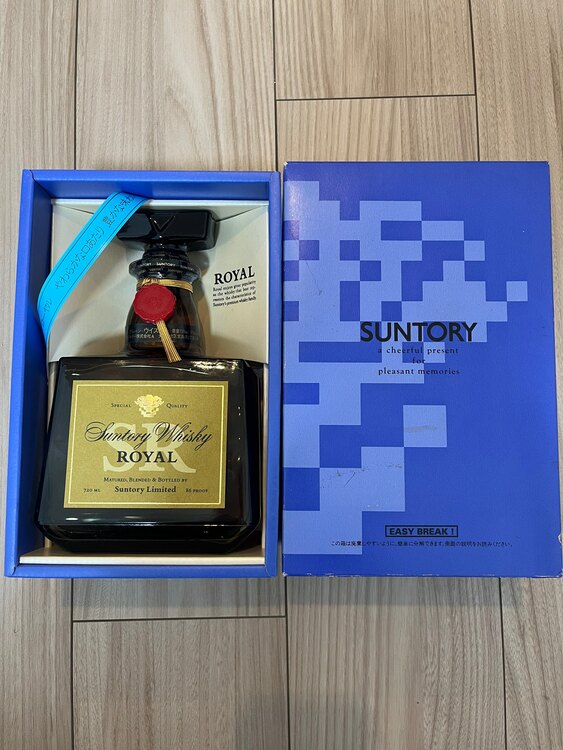 サントリーウイスキーロイヤル（お酒）の商品画像 - 査定依頼日：2025年5月28日 - 最高査定価格：1,200円
