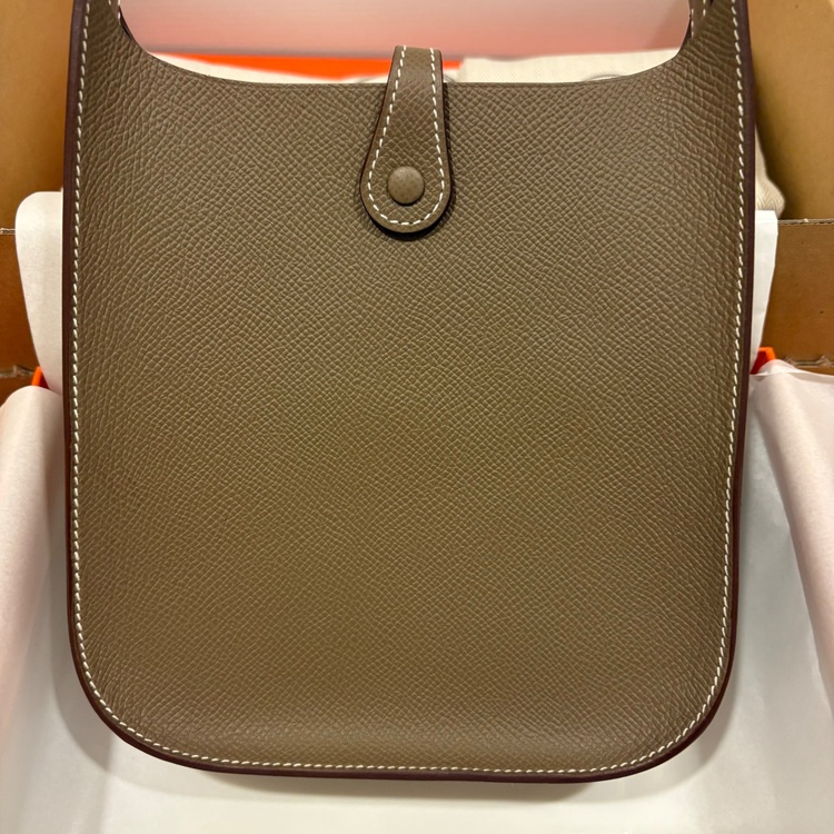 エルメス エブリン （ブランドバッグ）の商品画像 - 査定依頼日：2025年10月25日 - 最高査定価格：360,000円