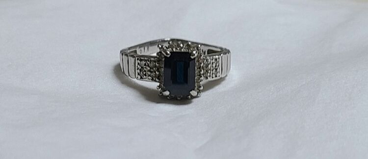 デザインリング（宝石）の商品画像 - 査定依頼日：2025年9月30日 - 最高査定価格：100,000円