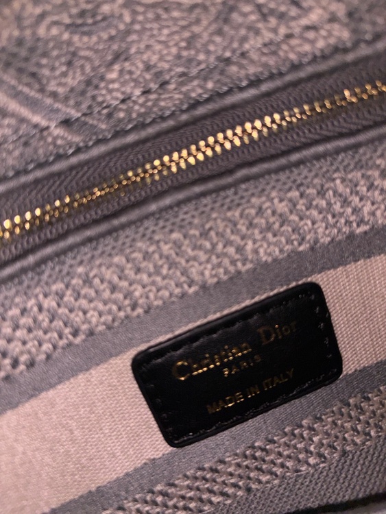 ディオール  （ブランドバッグ）の商品画像 - 査定依頼日：2026年3月9日 - 最高査定価格：230,000円