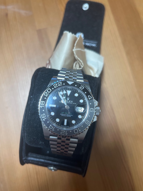 ロレックス GMTマスター 126710GRNr（高級時計）の商品画像 - 査定依頼日：2025年6月24日 - 最高査定価格：2,700,000円