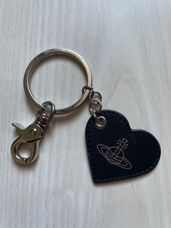 Vivienne Westwood  キーチャーム（ブランド財布・小物）の商品画像 - 査定依頼日：2025年4月9日 - 最高査定価格：100,000円