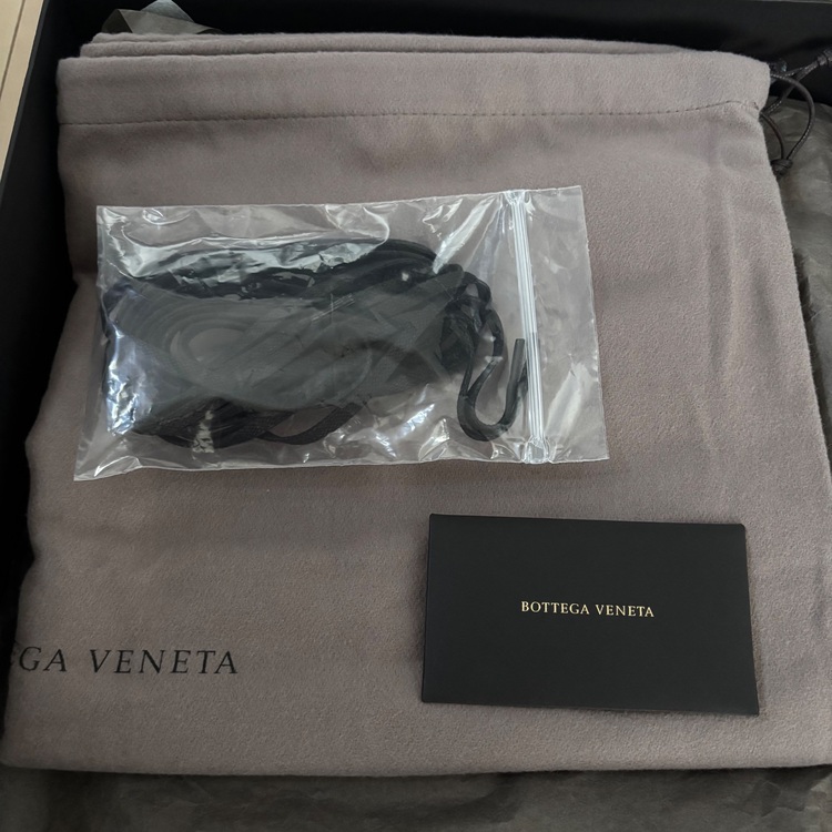 ボッテガ・ヴェネタ  （ブランドバッグ）の商品画像 - 査定依頼日：2025年9月11日 - 最高査定価格：36,000円