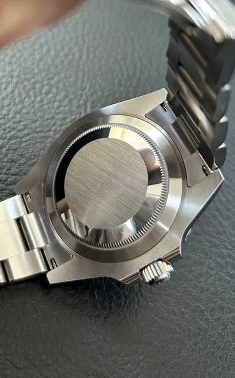 ロレックス サブマリーナー 126610lm（高級時計）の商品画像 - 査定依頼日：2025年4月9日 - 最高査定価格：1,850,000円