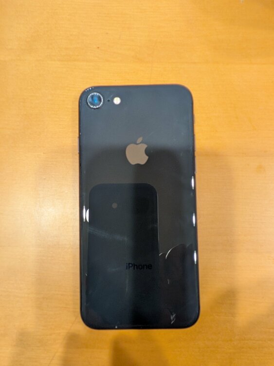 iPhone iPhone8 128GB SIMフリー（スマホ）の商品画像 - 査定依頼日：2026年5月26日 - 最高査定価格：3,000円