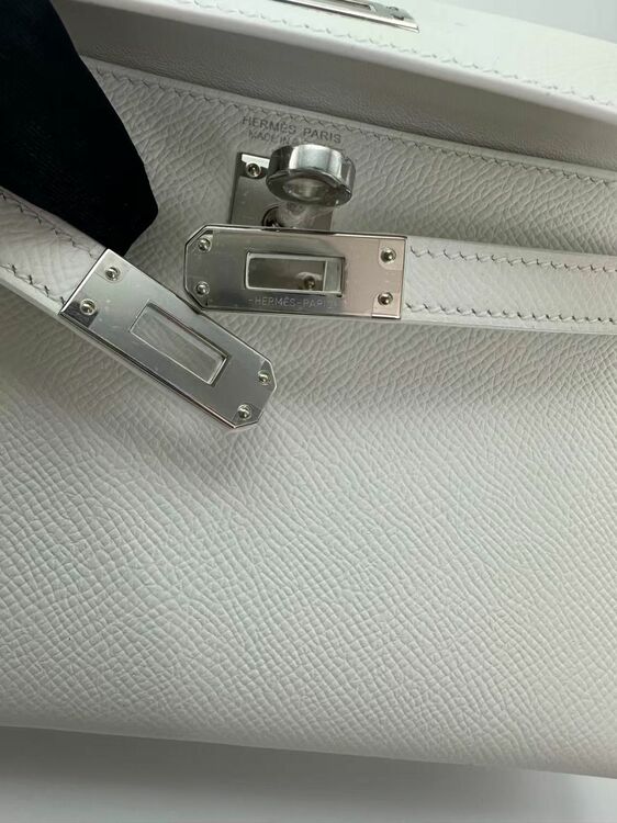 エルメス ケリーミニ2代 ナタ シルバー金具（ブランドバッグ）の商品画像 - 査定依頼日：2025年10月15日 - 最高査定価格：2,950,000円