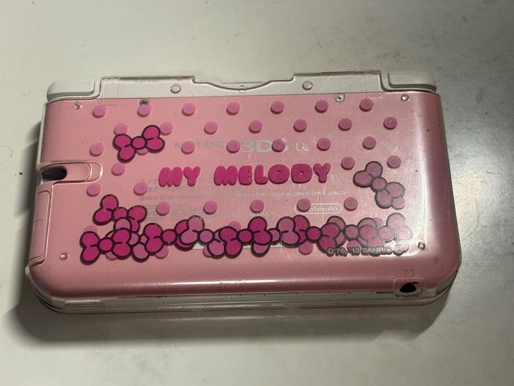 3DSLL（ゲーム機本体・ゲームソフト）の商品画像 - 査定依頼日：2025年9月13日 - 最高査定価格：7,200円