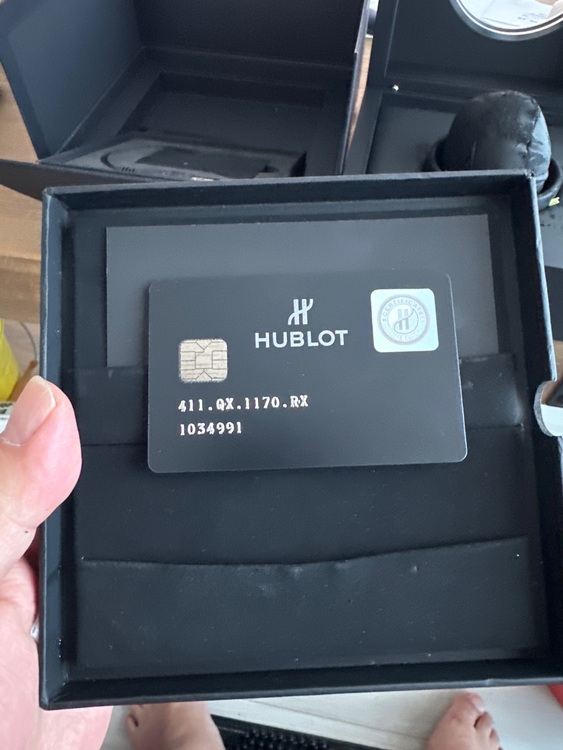 ウブロ ビックバン 411.QX.1170.（高級時計）の商品画像 - 査定依頼日：2025年7月25日 - 最高査定価格：1,300,000円