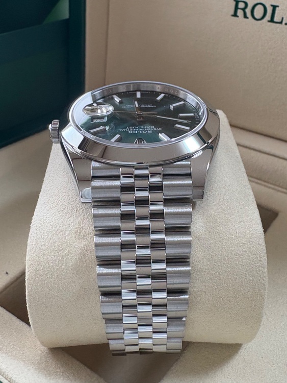 デイトジャスト41（高級時計）の商品画像 - 査定依頼日：2025年6月24日 - 最高査定価格：1,600,000円