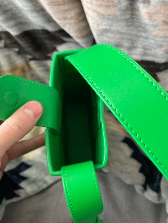 ボッテガ・ヴェネタ  （ブランドバッグ）の商品画像 - 査定依頼日：2025年12月16日 - 最高査定価格：70,000円