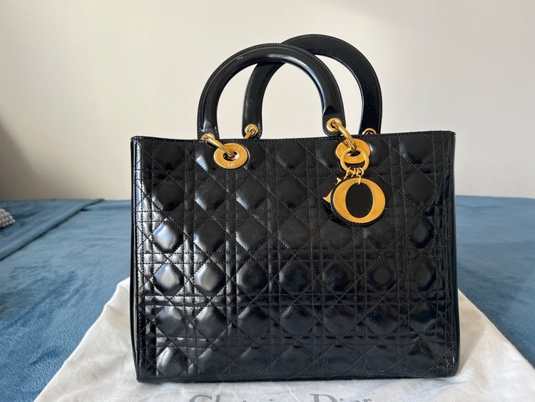 Christian Dior（ディオール）のバッグの査定をお願いします。  【商（ブランドバッグ）の商品画像 - 査定依頼日：2026年2月21日 - 最高査定価格：150,000円