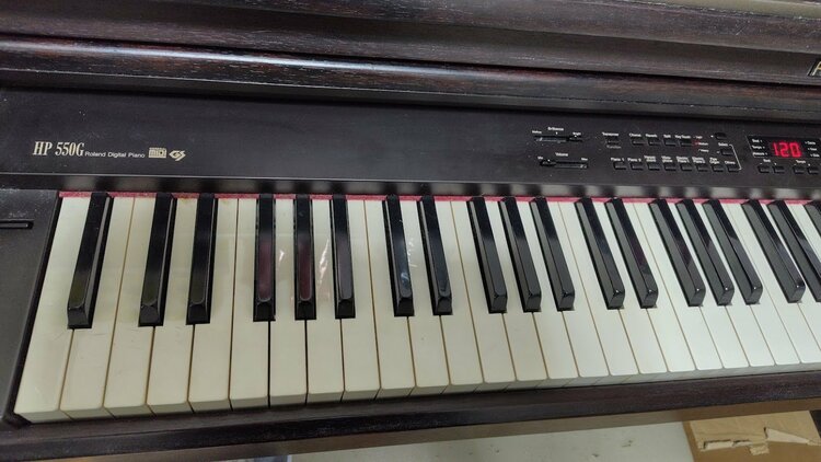 HP-550G（ピアノ・楽器・PA機材）の商品画像 - 査定依頼日：2026年8月15日 - 最高査定価格：100,000円
