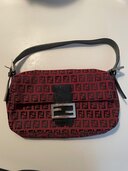 フェンディ  （ブランドバッグ）の商品画像 - 査定依頼日：2025年5月29日 - 最高査定価格：100,000円