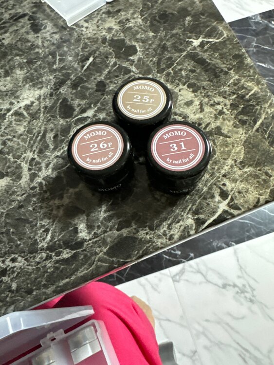 No.8  tokyo カラージェル　　MOMOジェル　（コスメ・美容・健康器具）の商品画像 - 査定依頼日：2025年4月17日 - 最高査定価格：5,000円