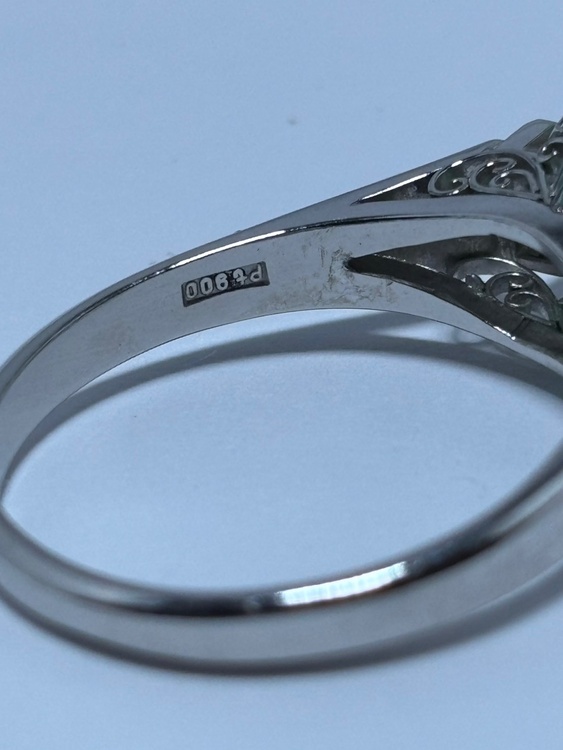 3.20ct 0.36（宝石）の商品画像 - 査定依頼日：2026年8月31日 - 最高査定価格：80,000円
