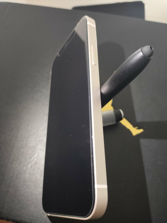 iPhone 12 64GB Softbank（スマホ）の商品画像 - 査定依頼日：2026年4月18日 - 最高査定価格：24,000円