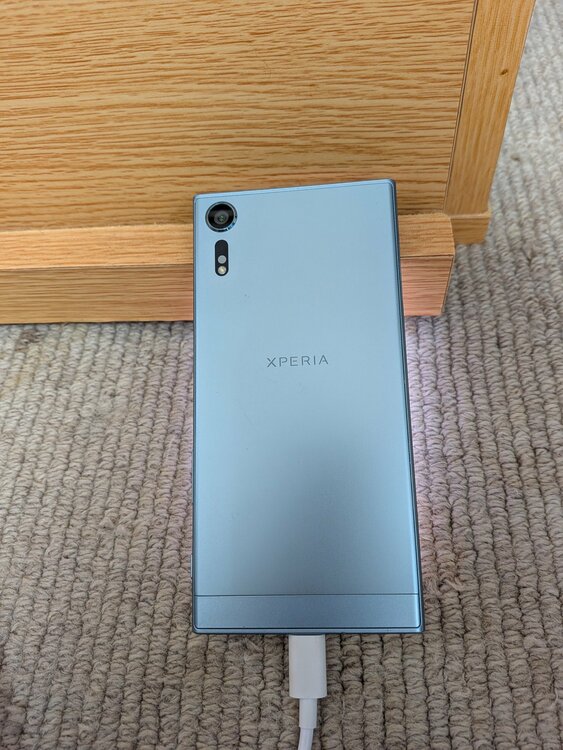 Xperia Xperia XZsシリーズ 【au】Xperia XZs SOV35（スマホ）の商品画像 - 査定依頼日：2026年7月26日 - 最高査定価格：100,000円
