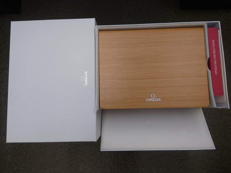 オメガ　シーマスター　ダイバー300M コーアクシャル　マスター　クロノメーター（高級時計）の商品画像 - 査定依頼日：2026年4月22日 - 最高査定価格：100,000円