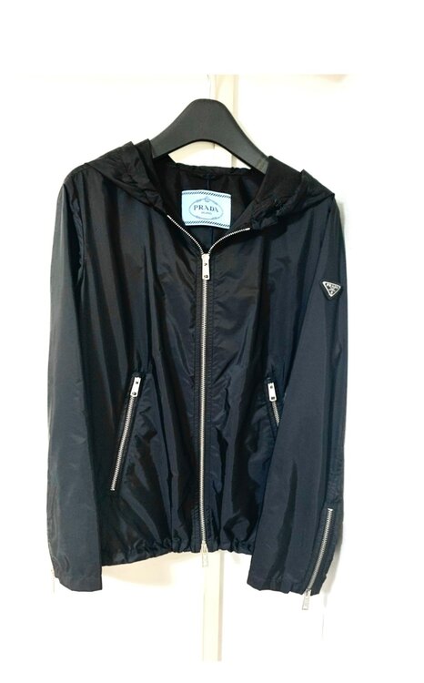 ナイロンブルゾン29Z597F0002NERO（古着・ファッション）の商品画像 - 査定依頼日：2025年4月19日 - 最高査定価格：8,000円