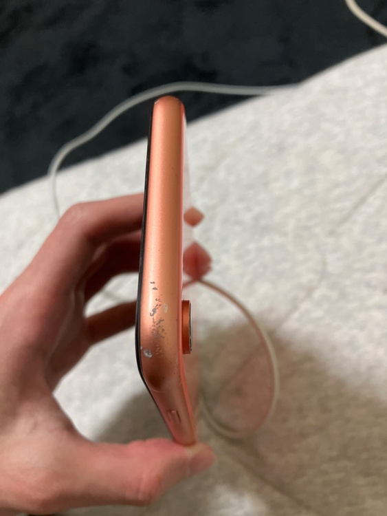 iPhoneXR 64GB docomo（スマホ）の商品画像 - 査定依頼日：2026年2月27日 - 最高査定価格：12,000円