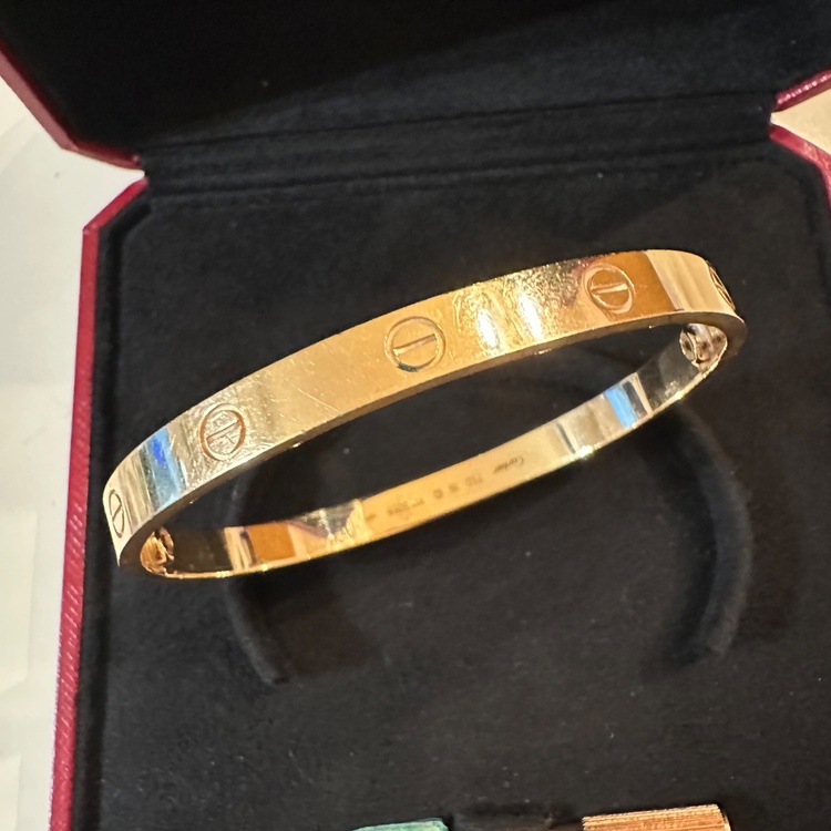 カルティエ　ラブブレス（金・貴金属）の商品画像 - 査定依頼日：2026年2月3日 - 最高査定価格：650,000円