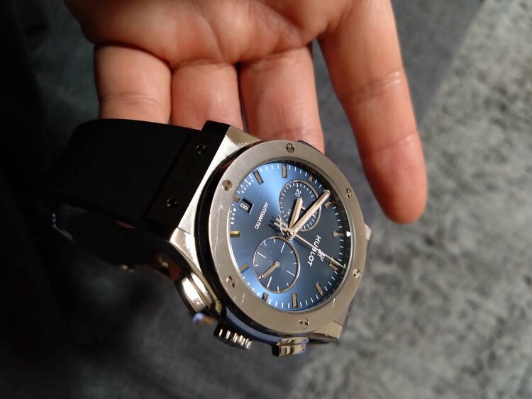 ウブロ クラシックフュージョン 541.NX.7170.LR（高級時計）の商品画像 - 査定依頼日：2026年3月8日 - 最高査定価格：750,000円