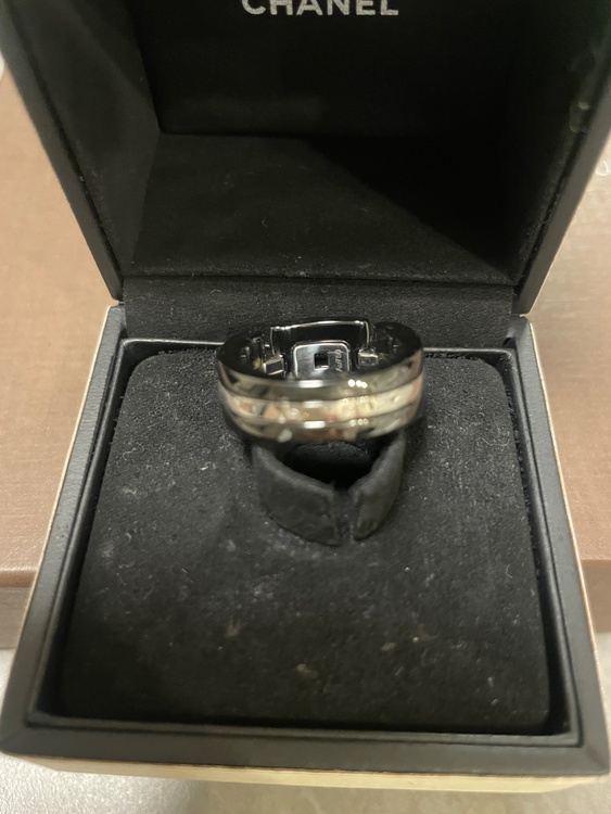 ウルトラコレクション（ブランド財布・小物）の商品画像 - 査定依頼日：2026年4月9日 - 最高査定価格：80,000円