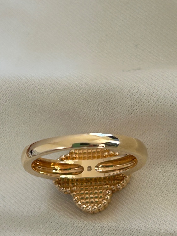 ヴァンクリーフ＆アーペル  アルハンブラ リング K18YG／オニキ（金・貴金属）の商品画像 - 査定依頼日：2025年12月18日 - 最高査定価格：300,000円