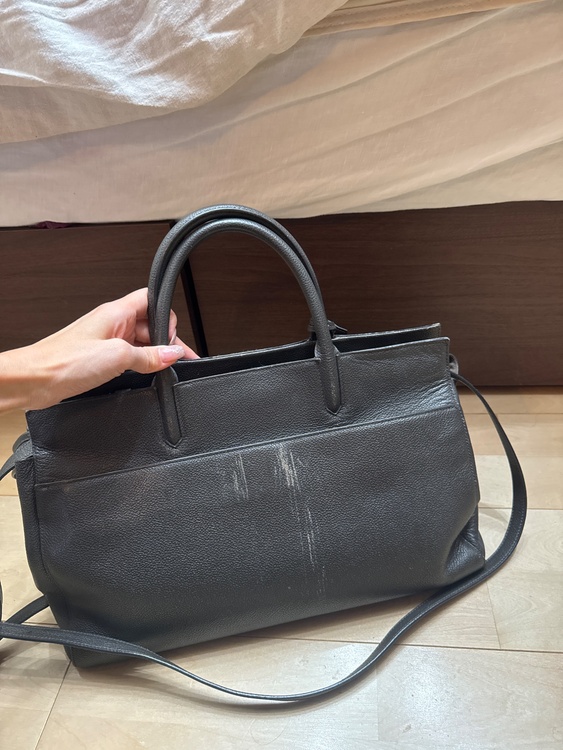 イブサンローラン  （ブランドバッグ）の商品画像 - 査定依頼日：2025年12月8日 - 最高査定価格：55,000円