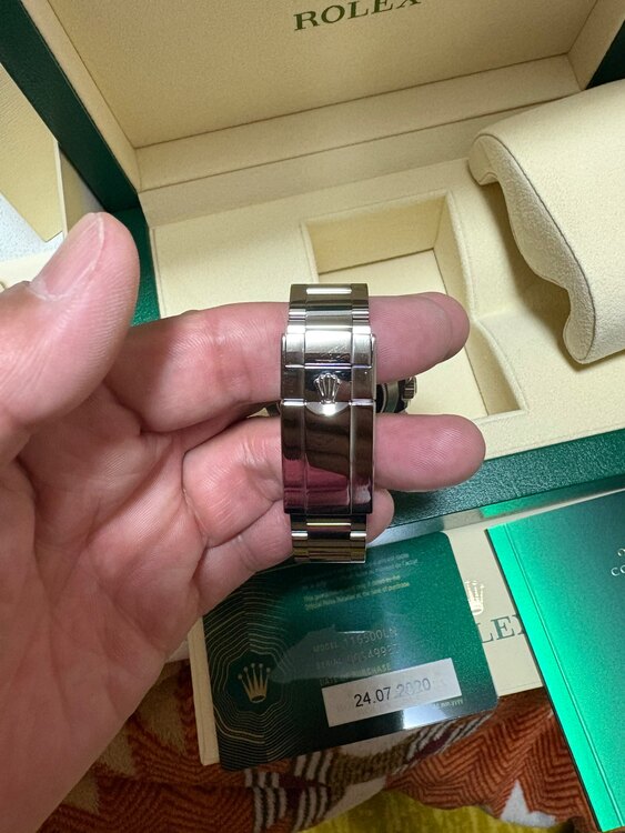 ロレックス デイトナ 116500LNホワイトもじば（高級時計）の商品画像 - 査定依頼日：2025年5月21日 - 最高査定価格：4,550,000円